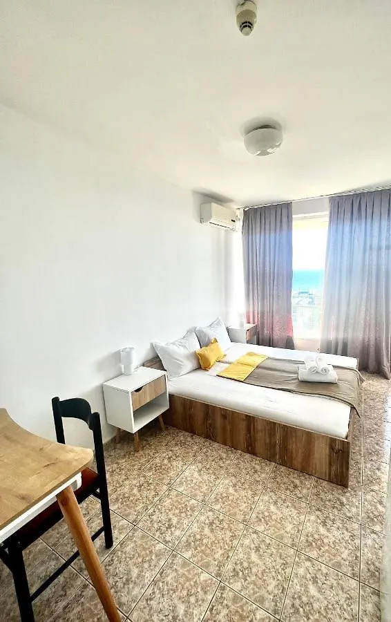 Hotel Varshava 골든샌드